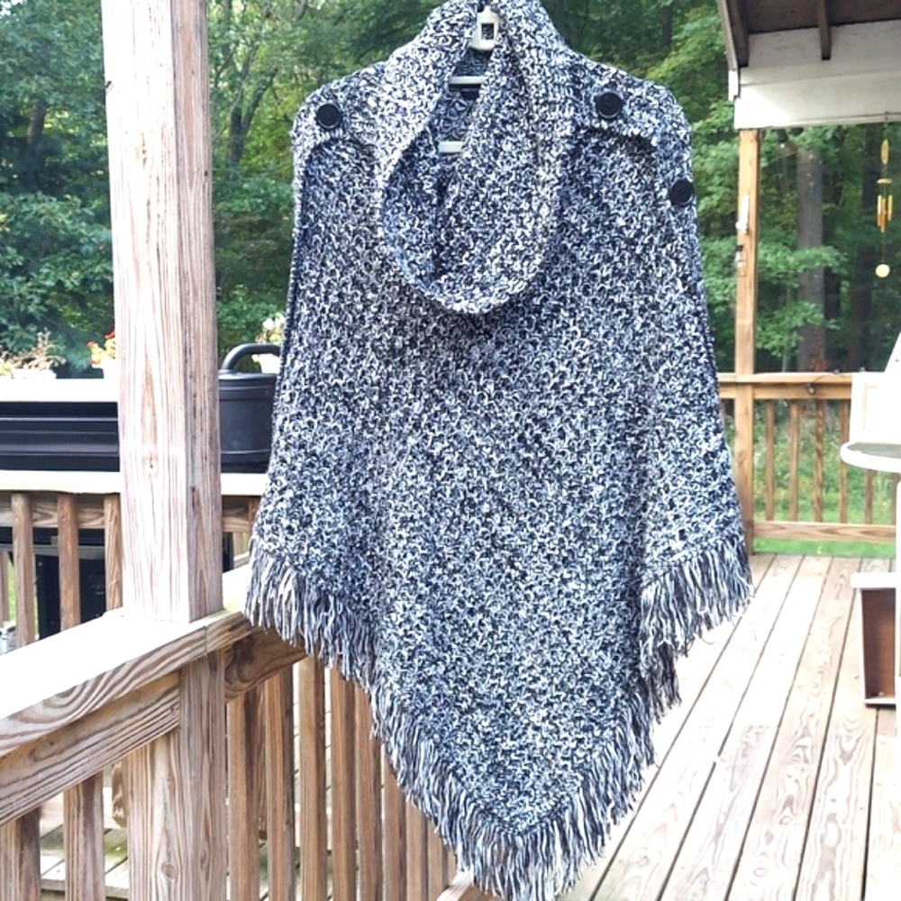 INC Women's Gray Black button Cape Poncho Kimono Fringe Pullover Sz S